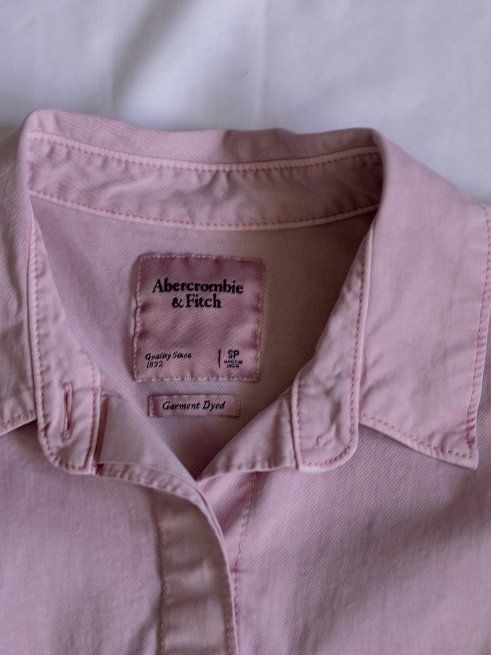 Abercrombie & Fitch Pale Pink Button-Up Shirt - Picture 3 of 4